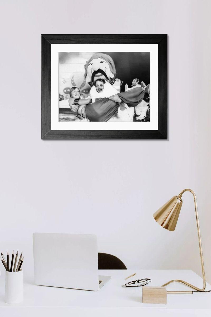 Shown hanging in a room: Modern 14"x12" (36x31cm)