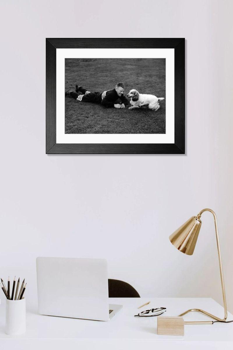 Shown hanging in a room: Modern 14"x12" (36x31cm)