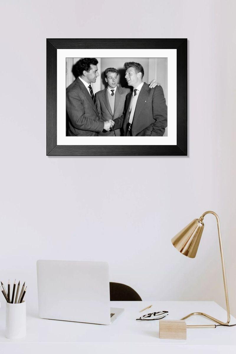 Shown hanging in a room: Modern 14"x12" (36x31cm)