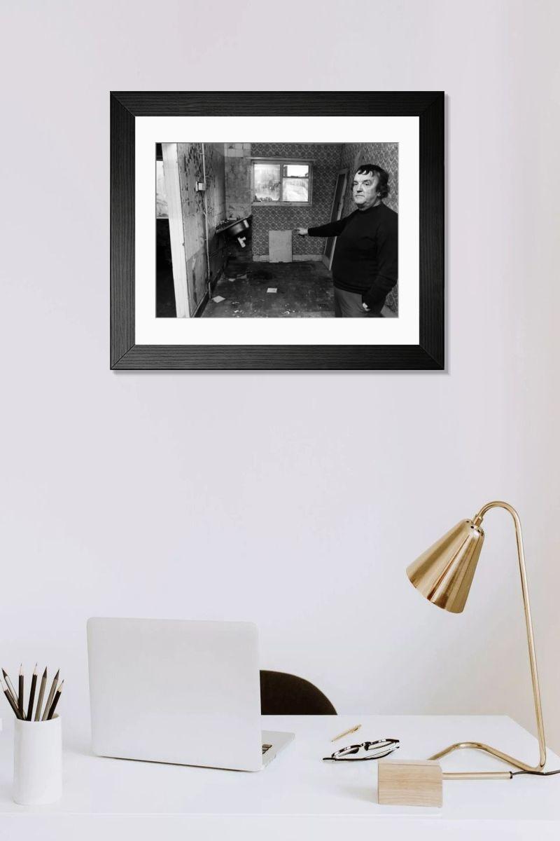 Shown hanging in a room: Modern 14"x12" (36x31cm)