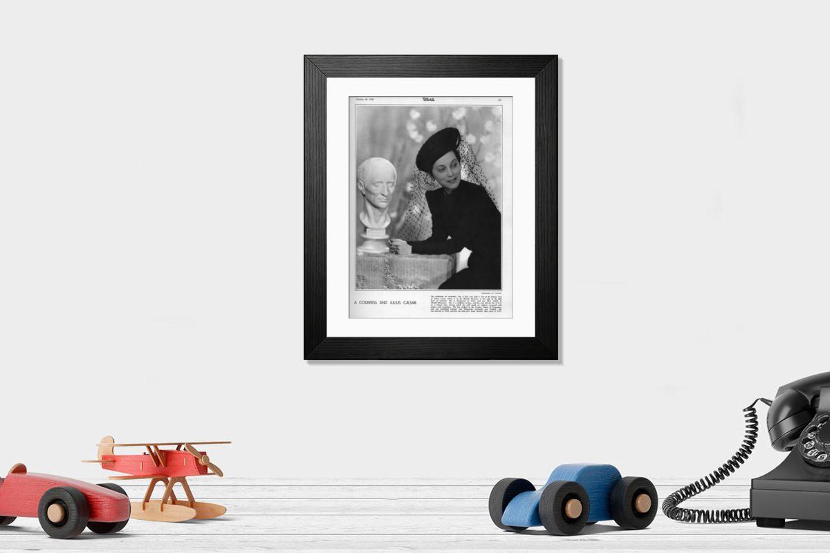 Shown hanging in a room: Modern 14"x12" (36x31cm)