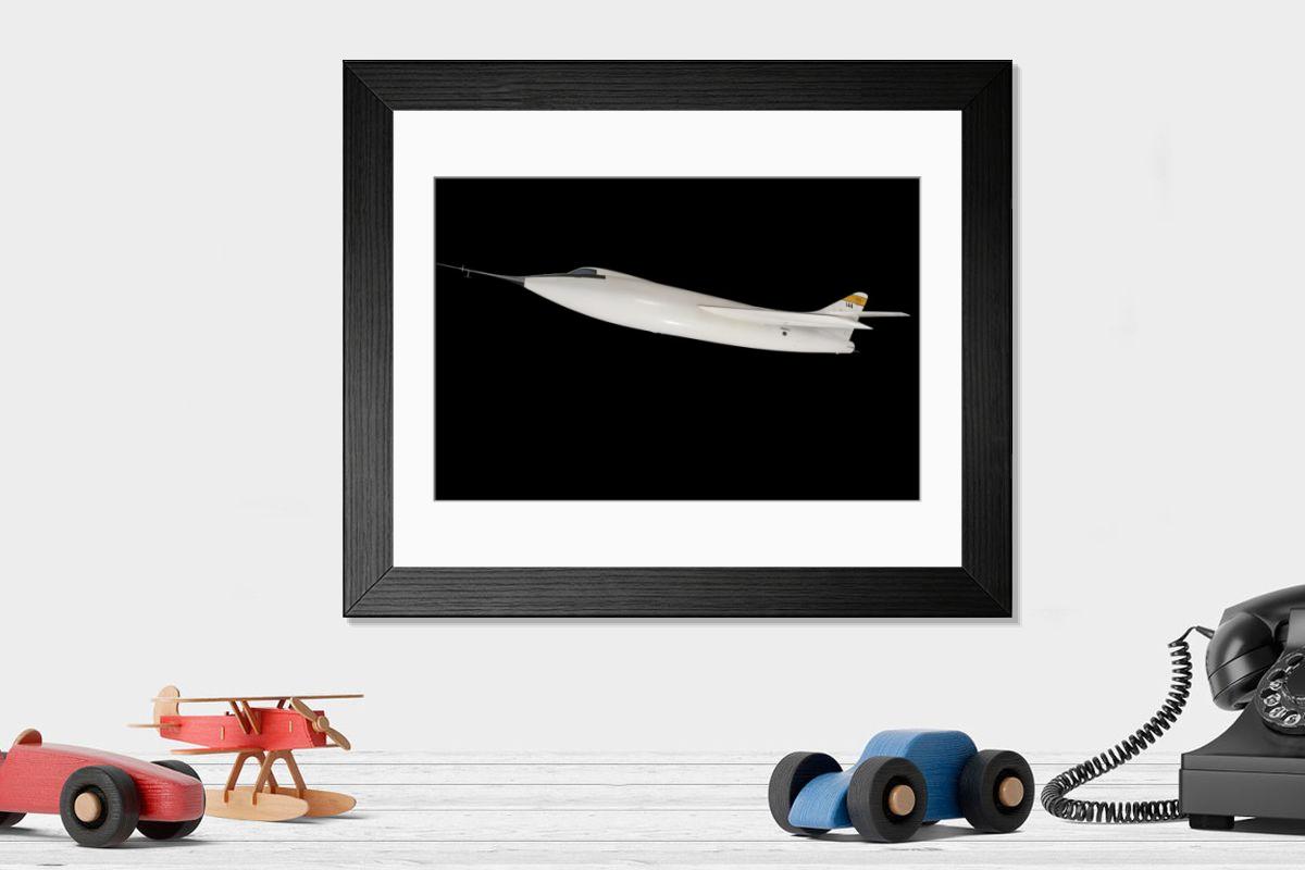 Shown hanging in a room: Modern 14"x12" (36x31cm)
