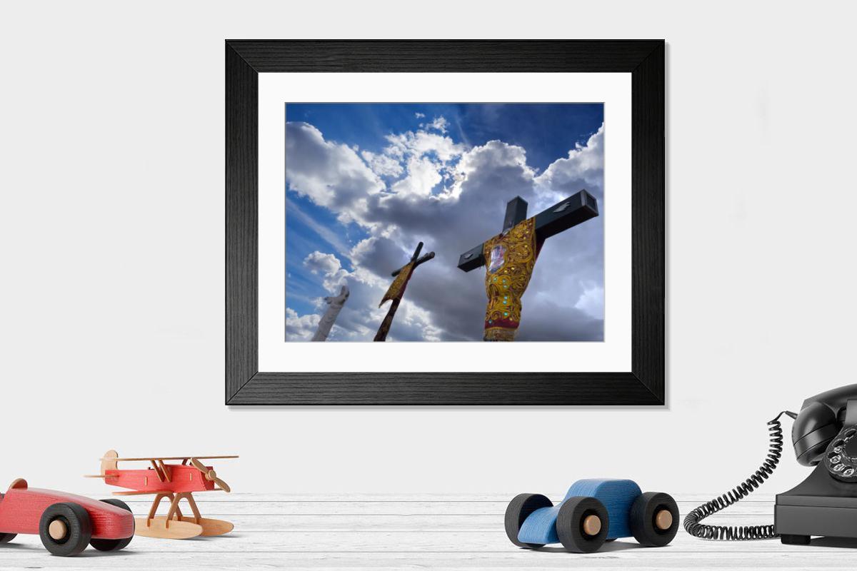 Shown hanging in a room: Modern 14"x12" (36x31cm)