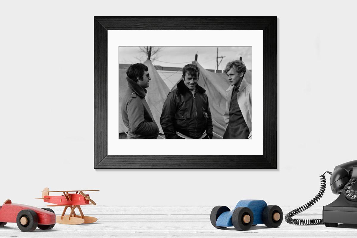 Shown hanging in a room: Modern 14"x12" (36x31cm)