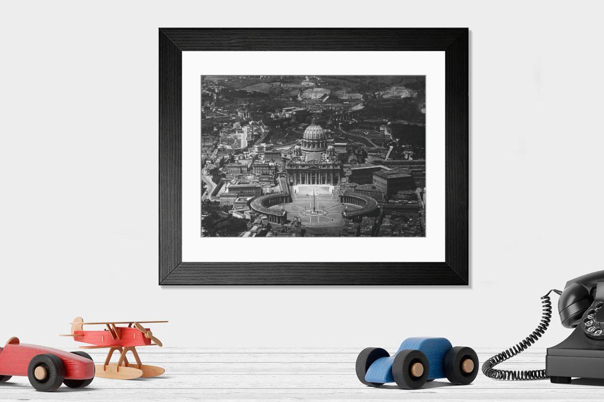 Shown hanging in a room: Cornice moderna 14"x12" (36x31cm)