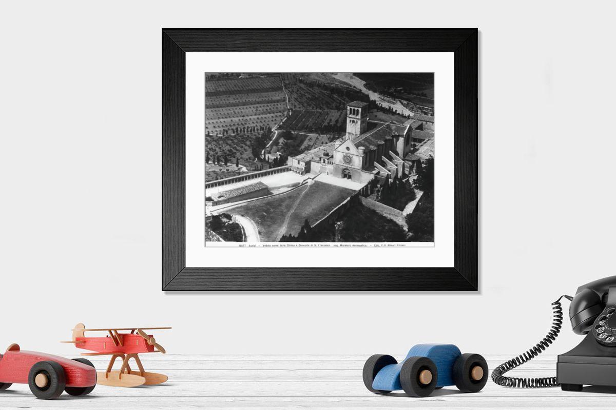 Shown hanging in a room: Modern 14"x12" (36x31cm)