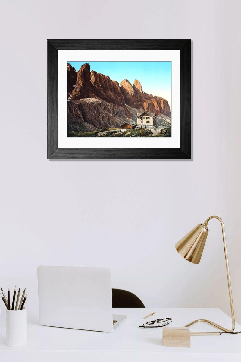 Shown hanging in a room: Modern 14"x12" (36x31cm)