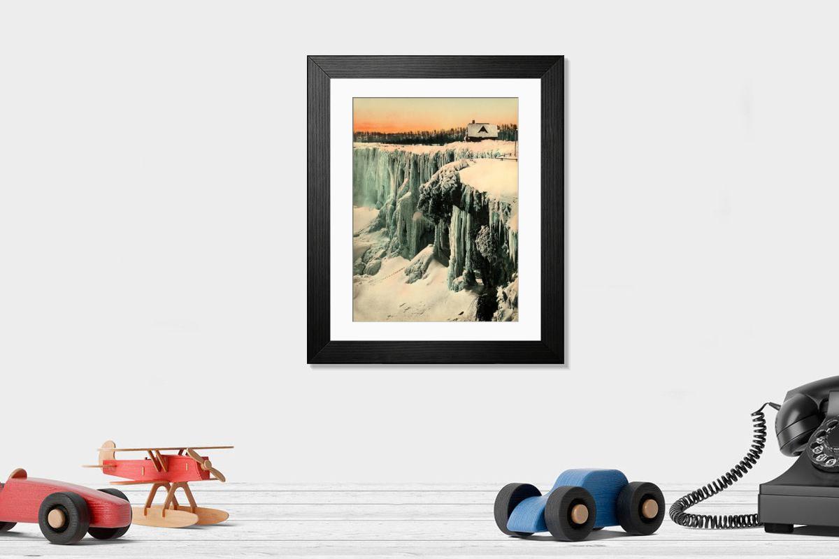 Shown hanging in a room: Modern 14"x12" (36x31cm)