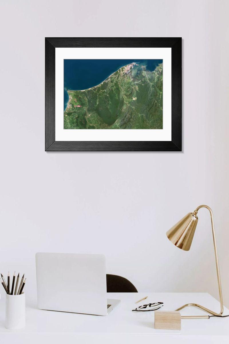 Shown hanging in a room: Modern 14"x12" (36x31cm)