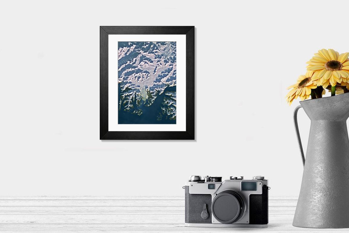 Shown hanging in a room: Modern 14"x12" (36x31cm)