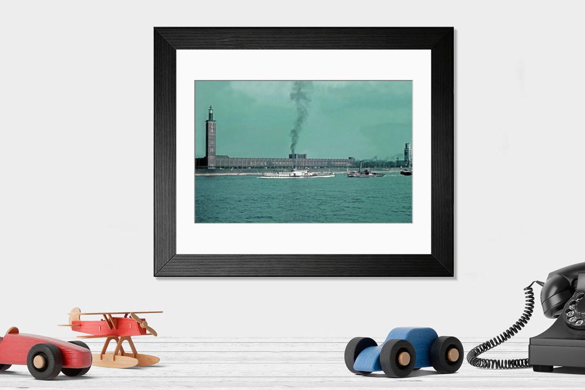 Shown hanging in a room: Modern 14"x12" (36x31cm)