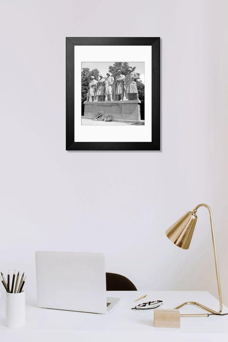 Shown hanging in a room: Modern 14"x12" (36x31cm)