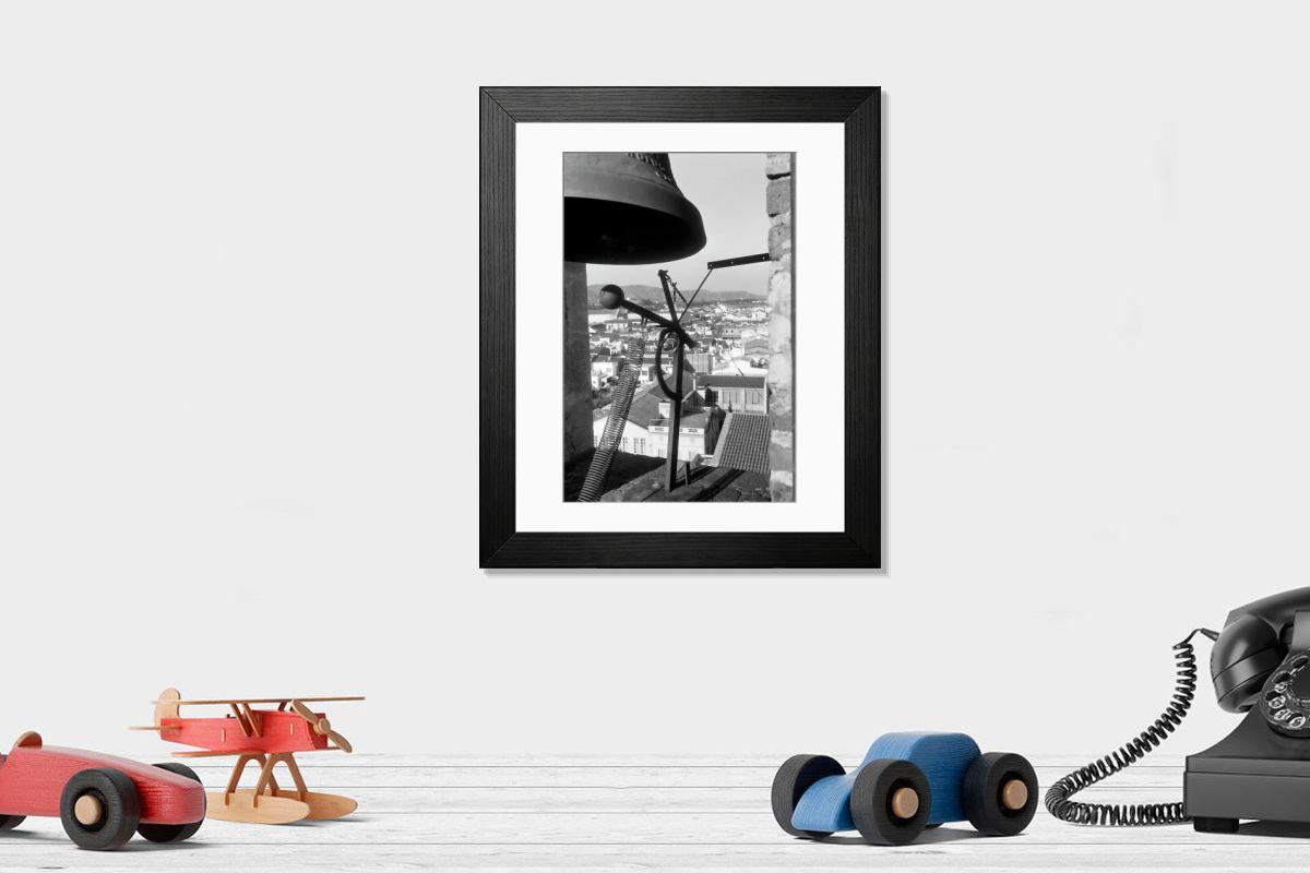 Shown hanging in a room: Modern 14"x12" (36x31cm)