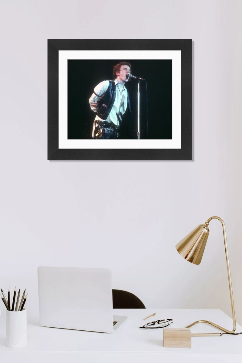 Johnny Rotten at Sex Pistols Last Concert Print. Art Prints