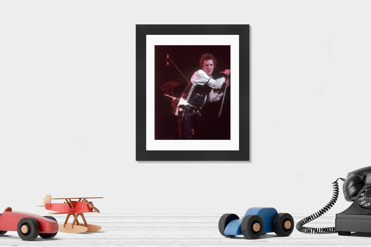 Johnny Rotten at Sex Pistols Last Concert Print. Art Prints