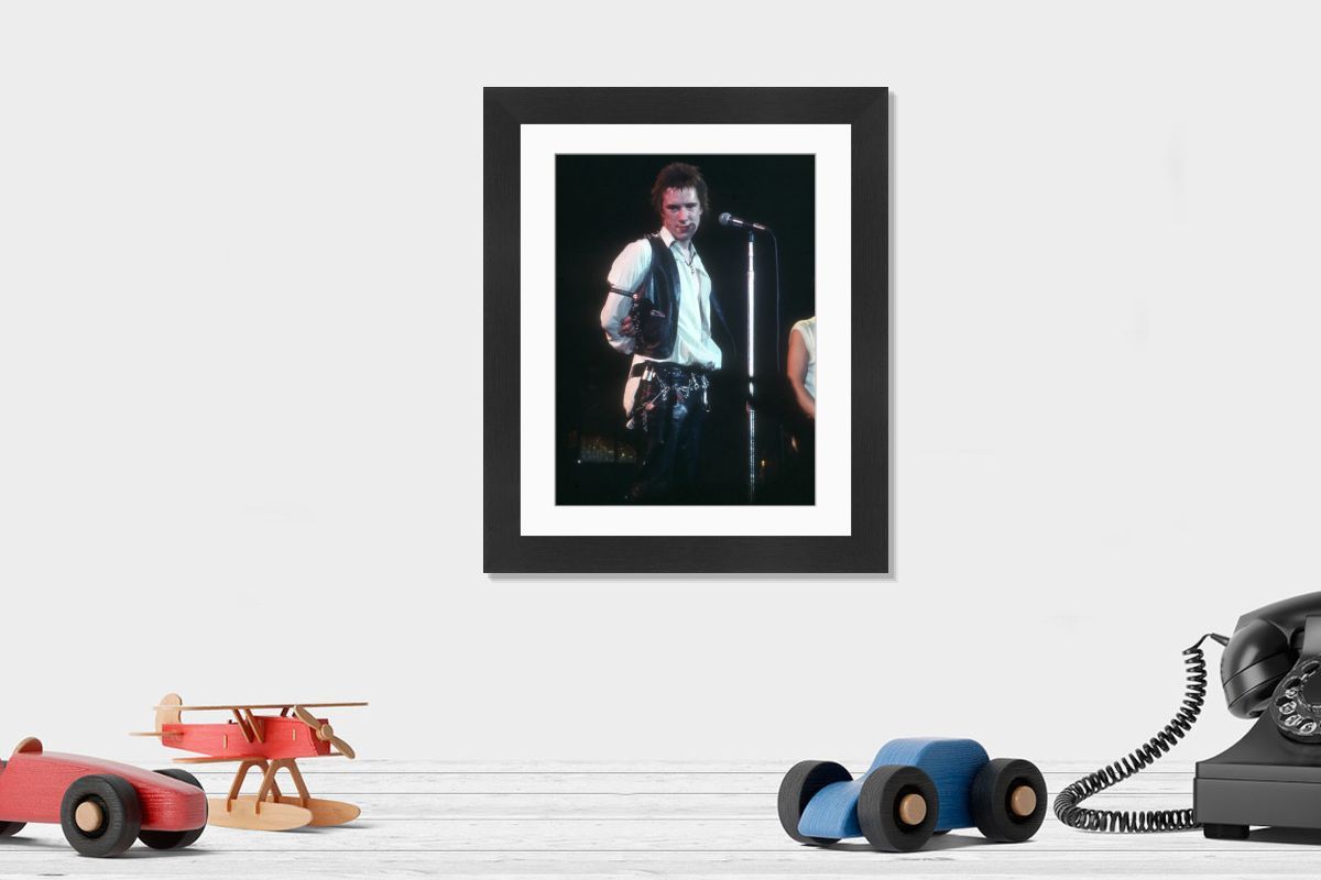 Johnny Rotten at Sex Pistols Last Concert Print. Art Prints