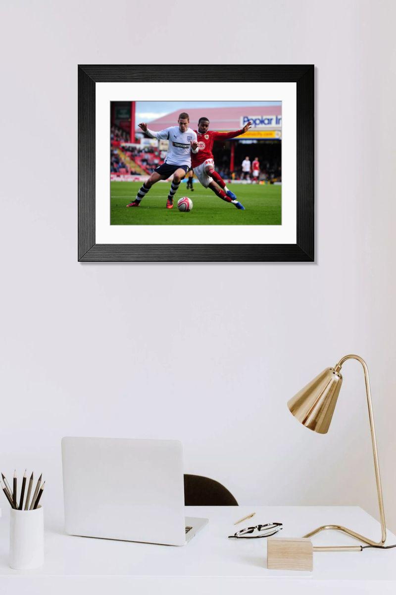 Shown hanging in a room: Modern 14"x12" (36x31cm)