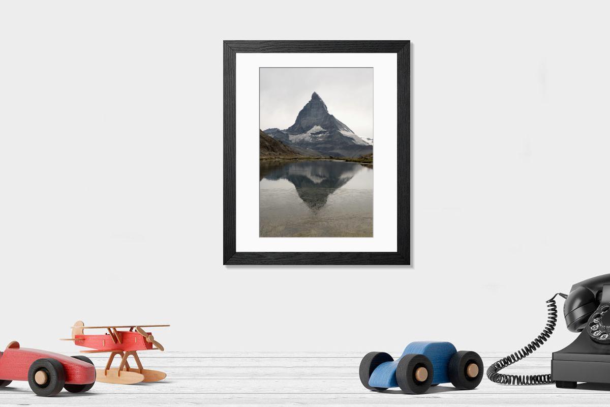 Shown hanging in a room: Modern 14"x12" (36x31cm)