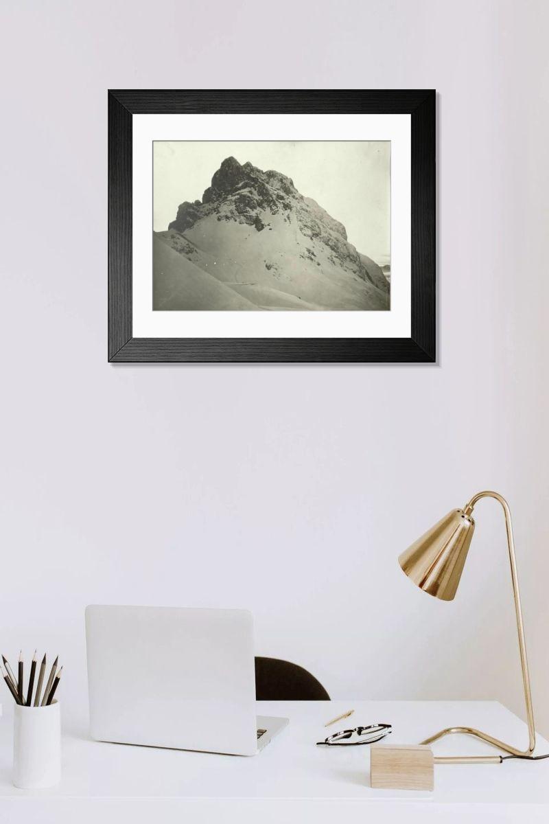 Shown hanging in a room: Modern 14"x12" (36x31cm)