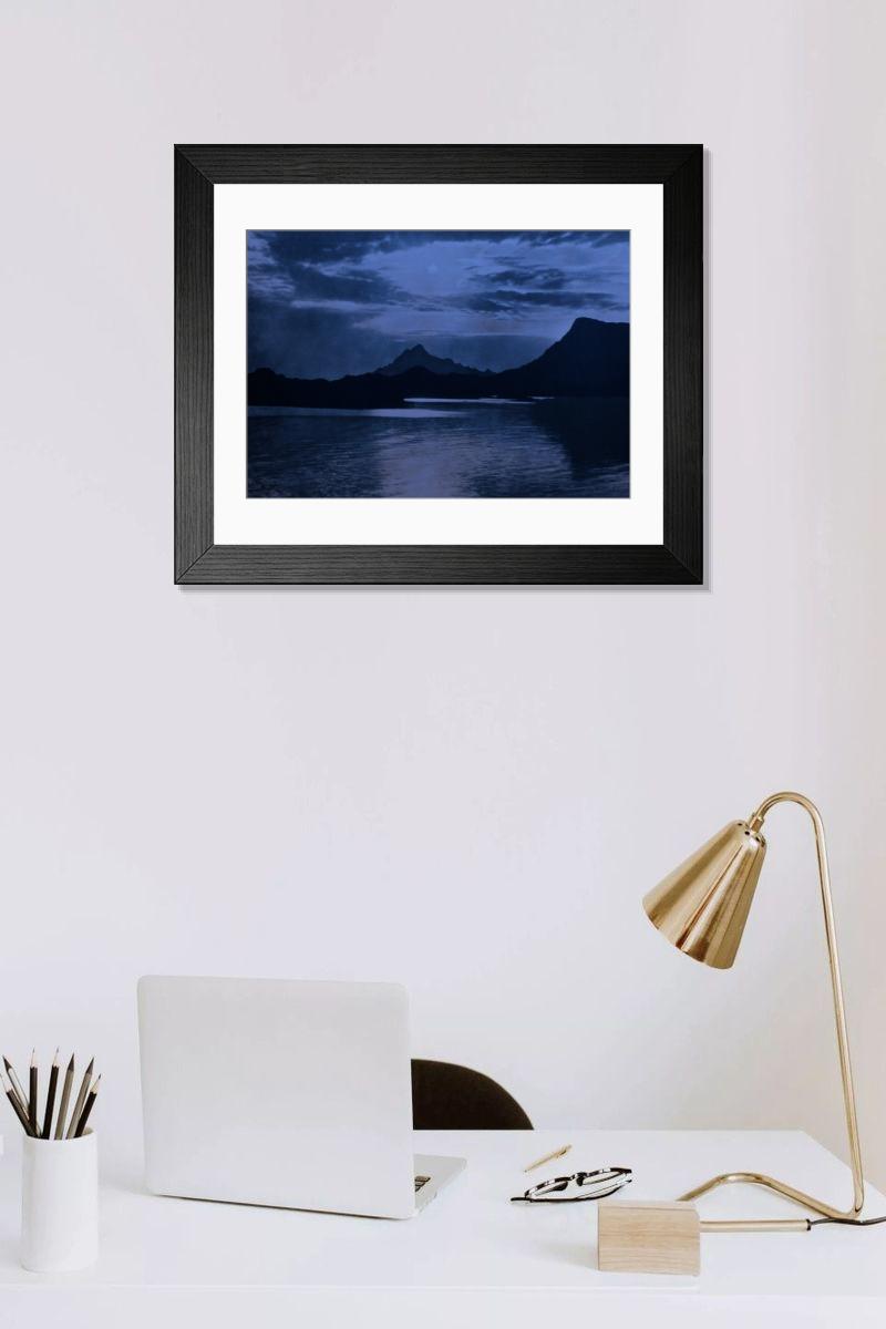 Shown hanging in a room: Modern 14"x12" (36x31cm)