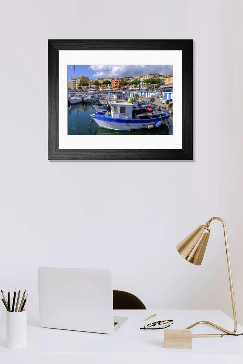 Shown hanging in a room: Modern 14"x12" (36x31cm)