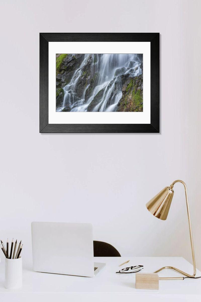 Shown hanging in a room: Modern 14"x12" (36x31cm)