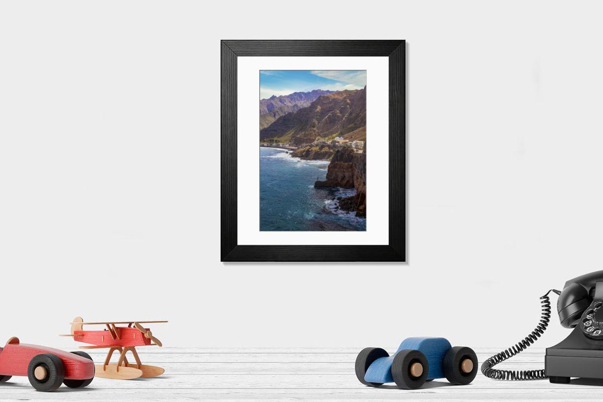 Shown hanging in a room: Modern 14"x12" (36x31cm)
