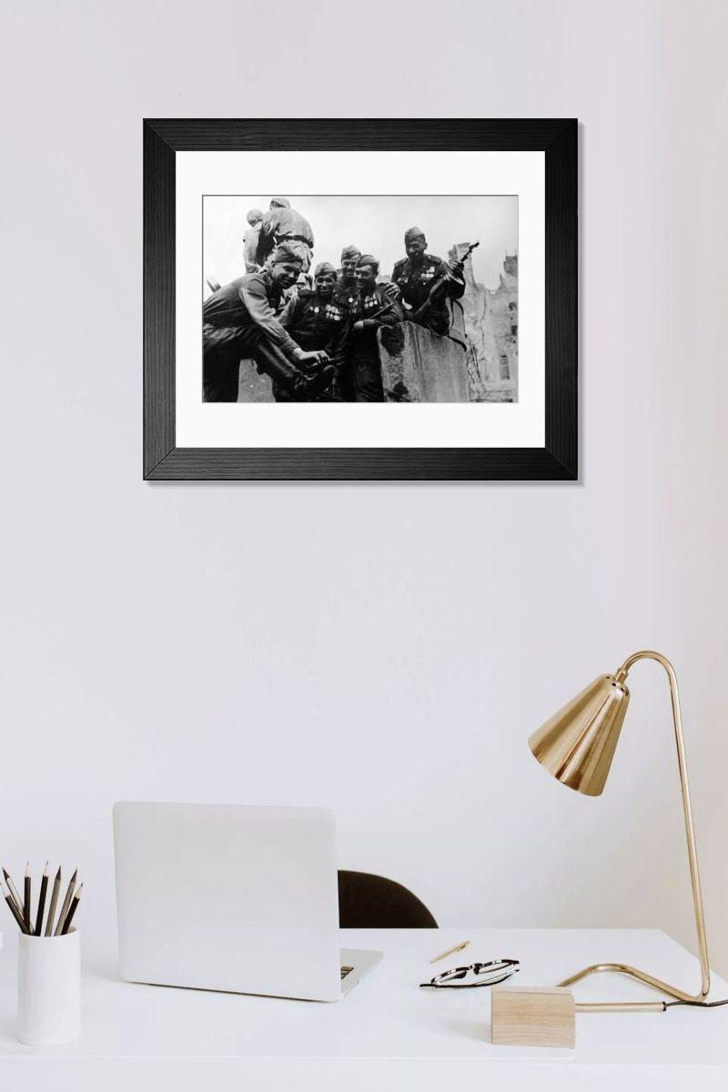 Shown hanging in a room: Modern 14"x12" (36x31cm)