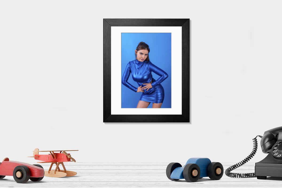 Shown hanging in a room: Modern 14"x12" (36x31cm)