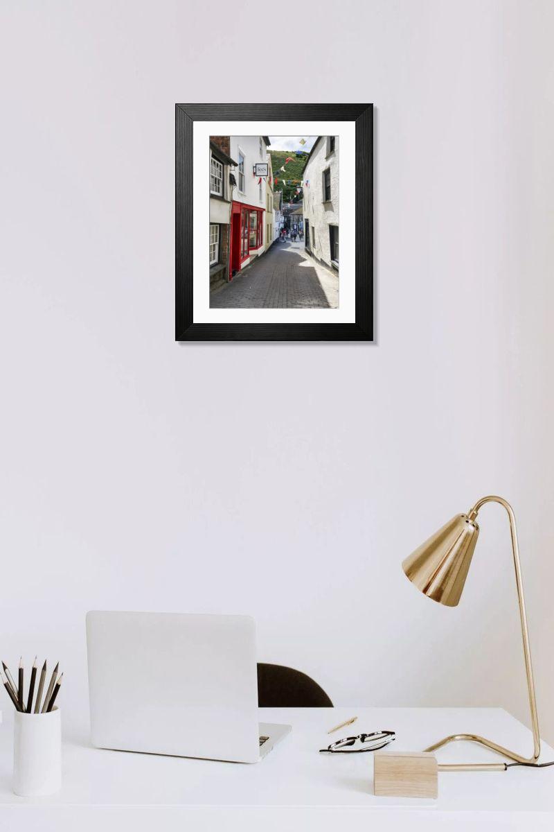 Shown hanging in a room: Modern 14"x12" (36x31cm)