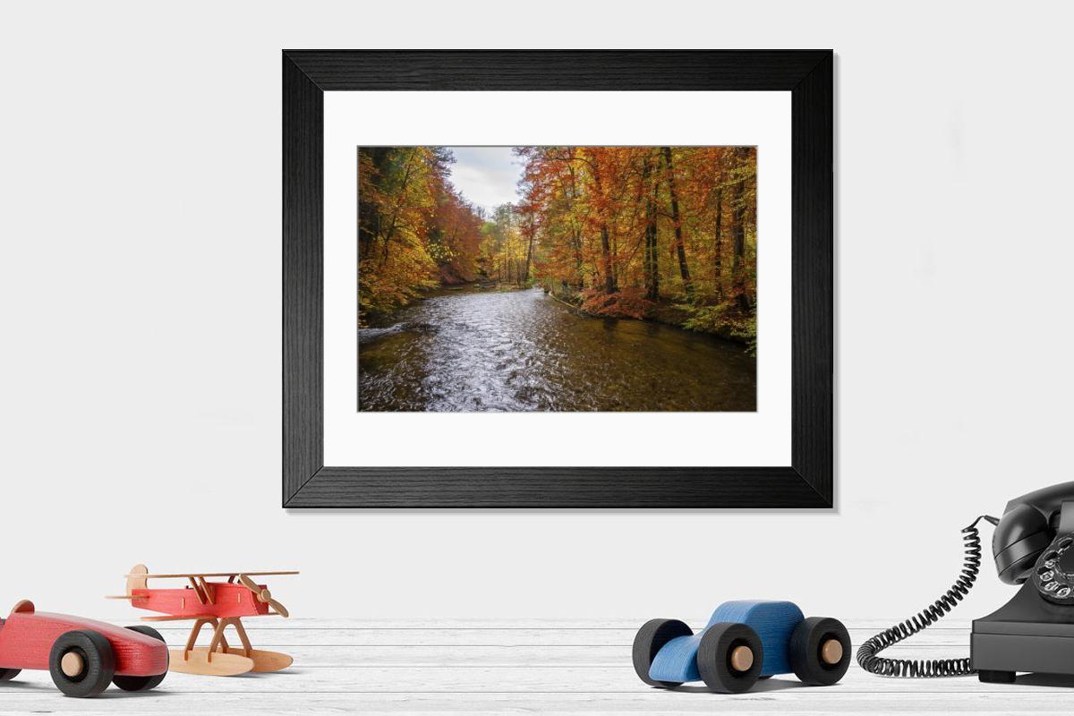 Shown hanging in a room: Modern 14"x12" (36x31cm)