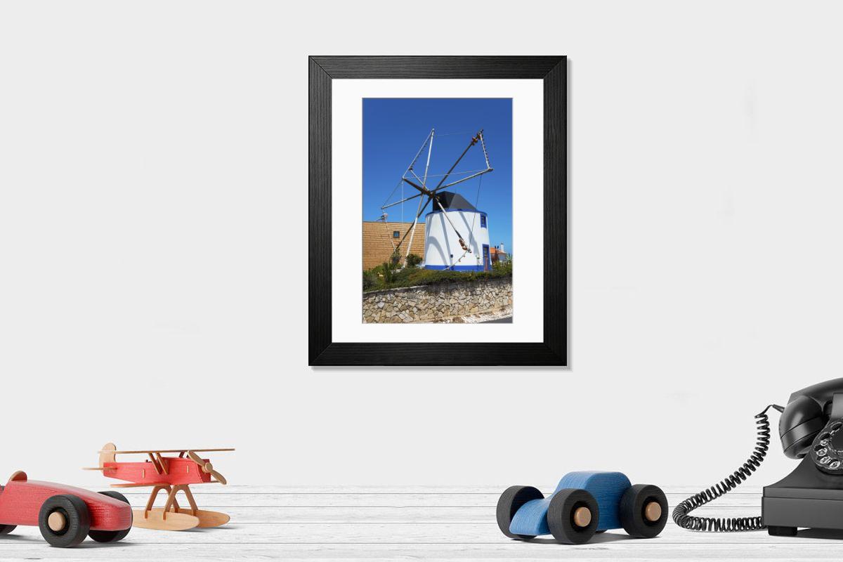Shown hanging in a room: Modern 14"x12" (36x31cm)