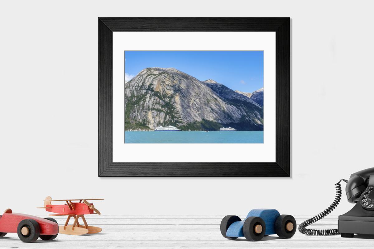 Shown hanging in a room: Modern 14"x12" (36x31cm)