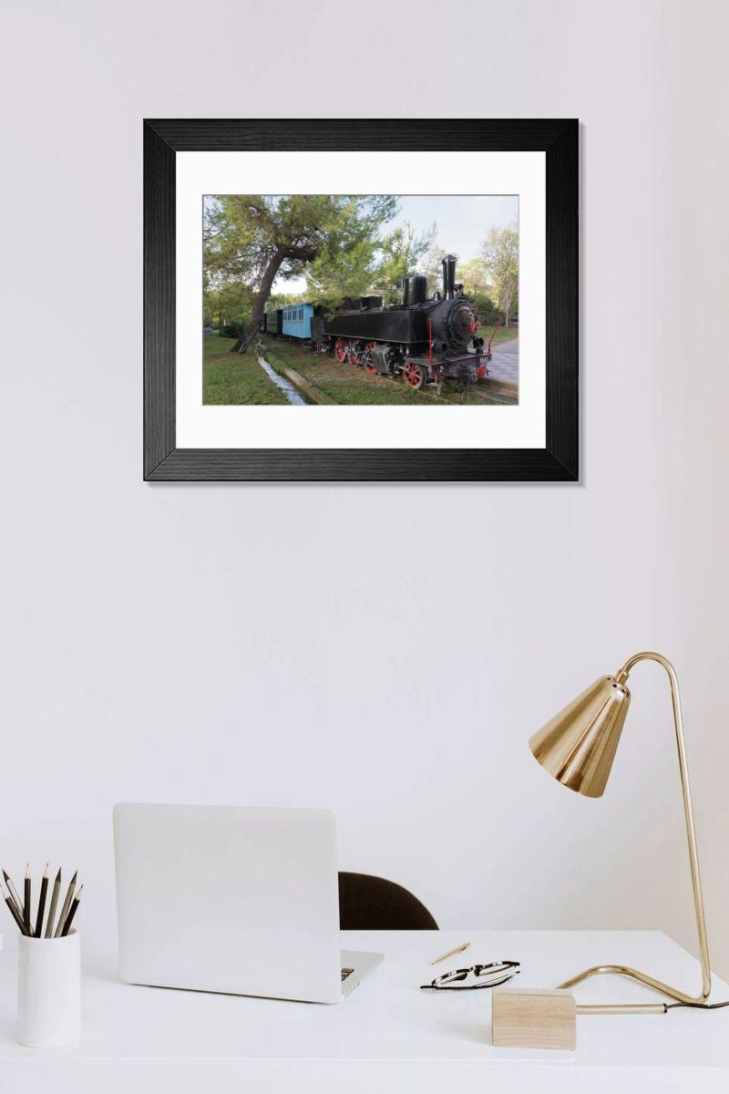 Shown hanging in a room: Modern 14"x12" (36x31cm)
