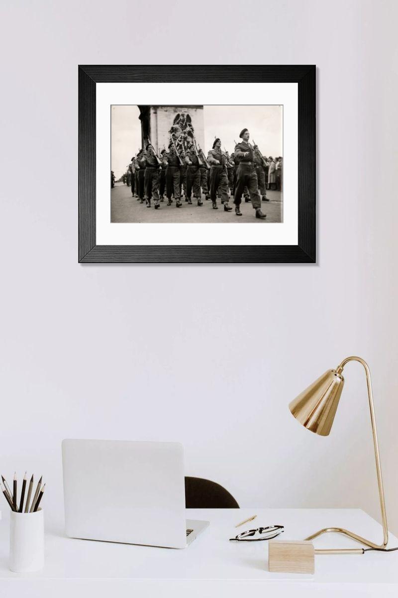 Shown hanging in a room: Modern 14"x12" (36x31cm)
