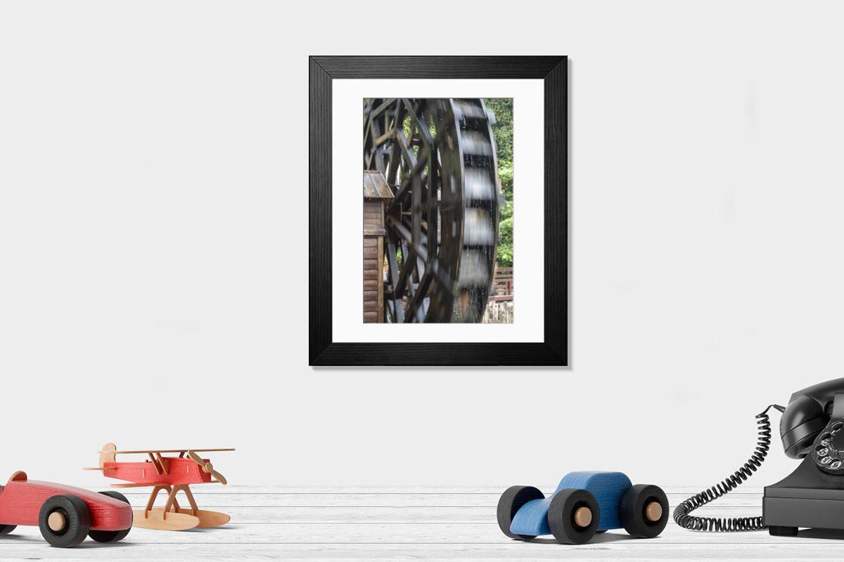 Shown hanging in a room: Modern 14"x12" (36x31cm)