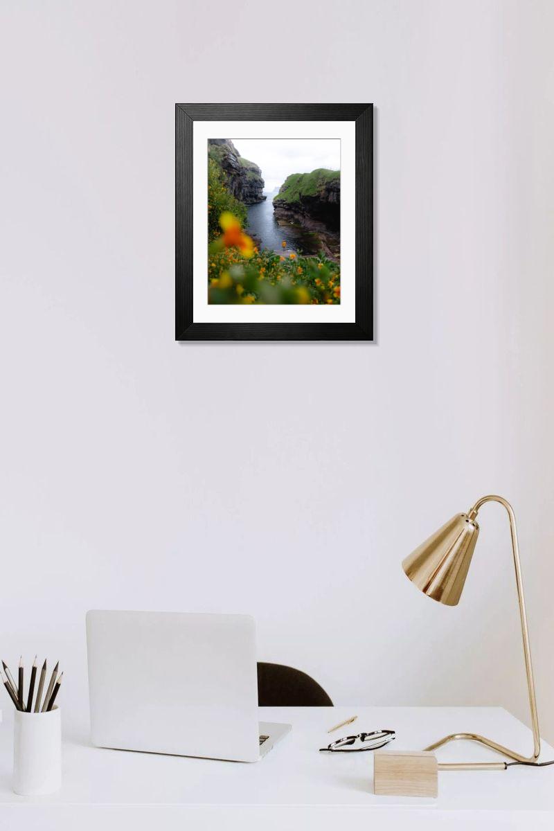 Shown hanging in a room: Modern 14"x12" (36x31cm)