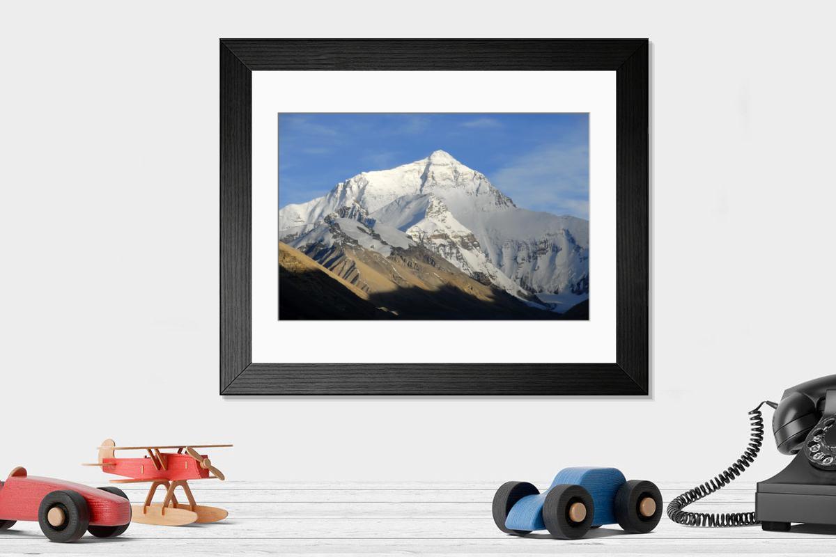 Shown hanging in a room: Modern 14"x12" (36x31cm)