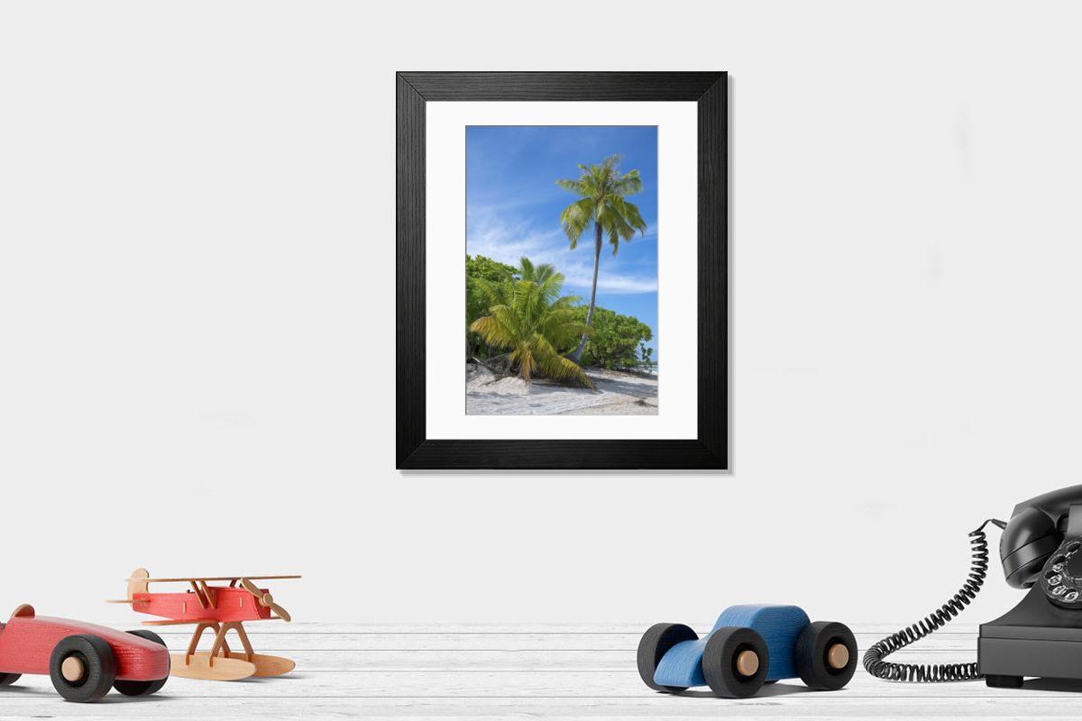 Shown hanging in a room: Modern 14"x12" (36x31cm)