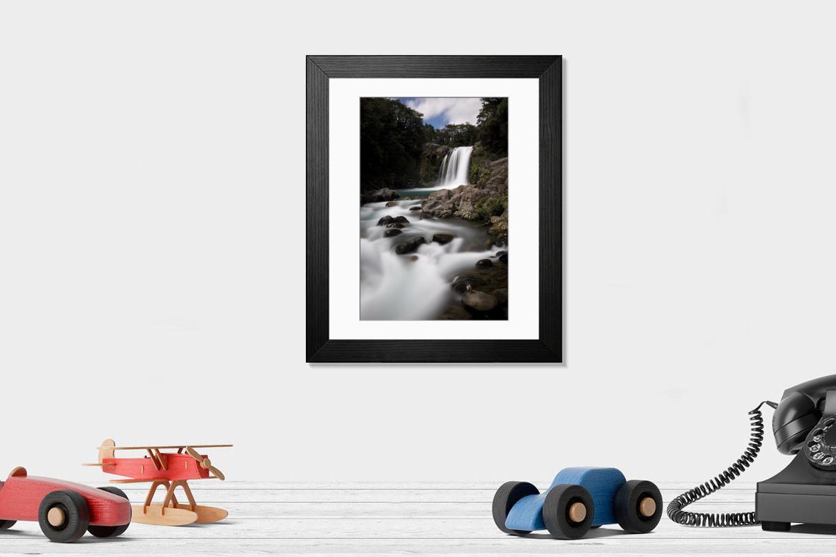 Shown hanging in a room: Modern 14"x12" (36x31cm)