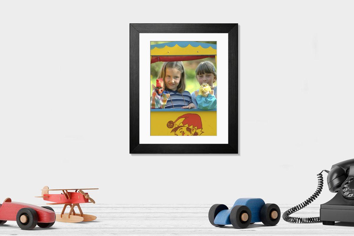 Shown hanging in a room: Modern 14"x12" (36x31cm)