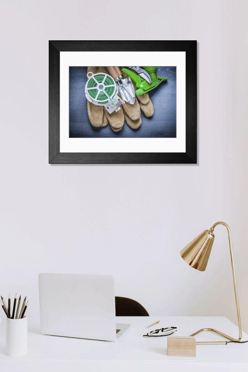Shown hanging in a room: Modern 14"x12" (36x31cm)