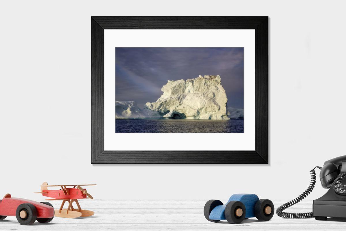 Shown hanging in a room: Modern 14"x12" (36x31cm)