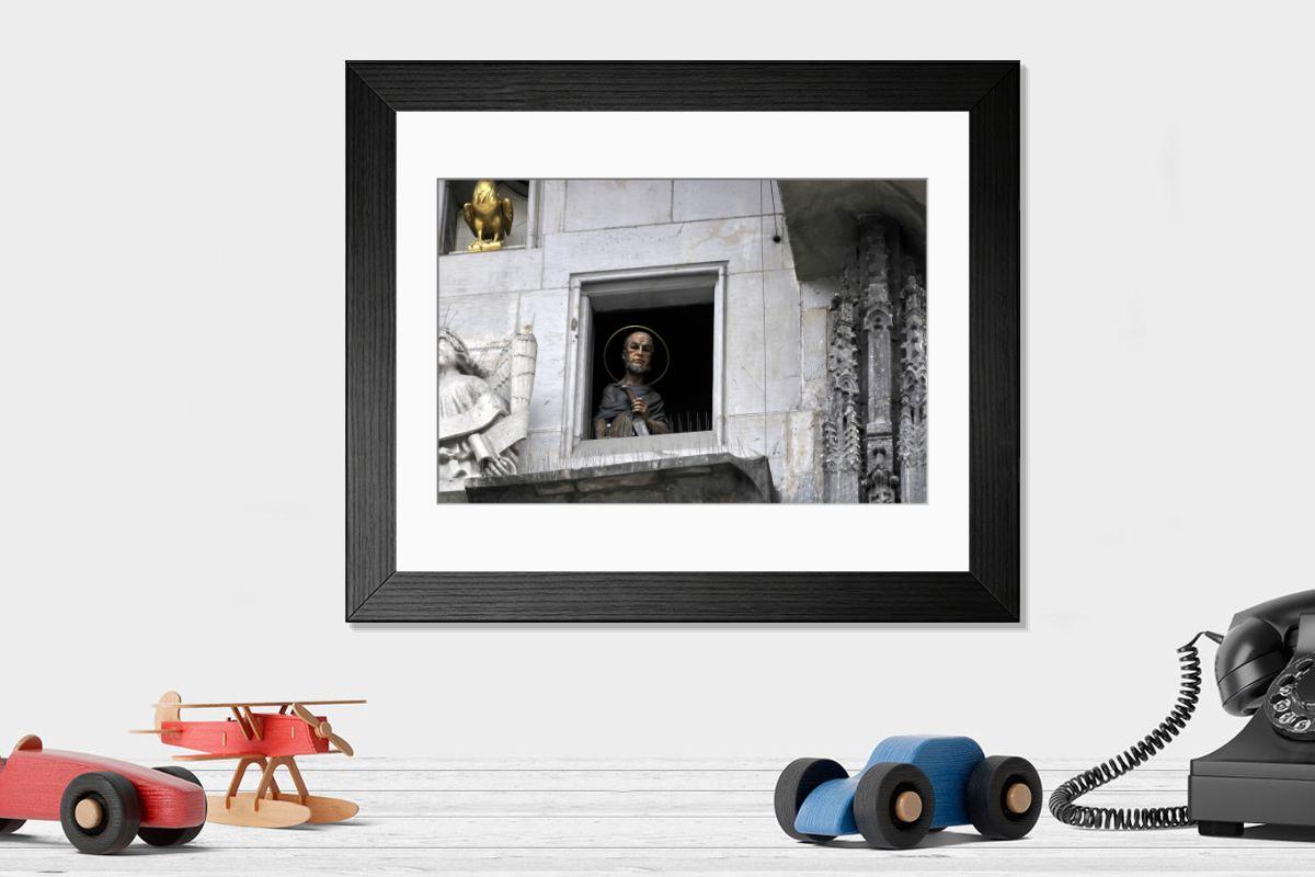 Shown hanging in a room: Modern 14"x12" (36x31cm)