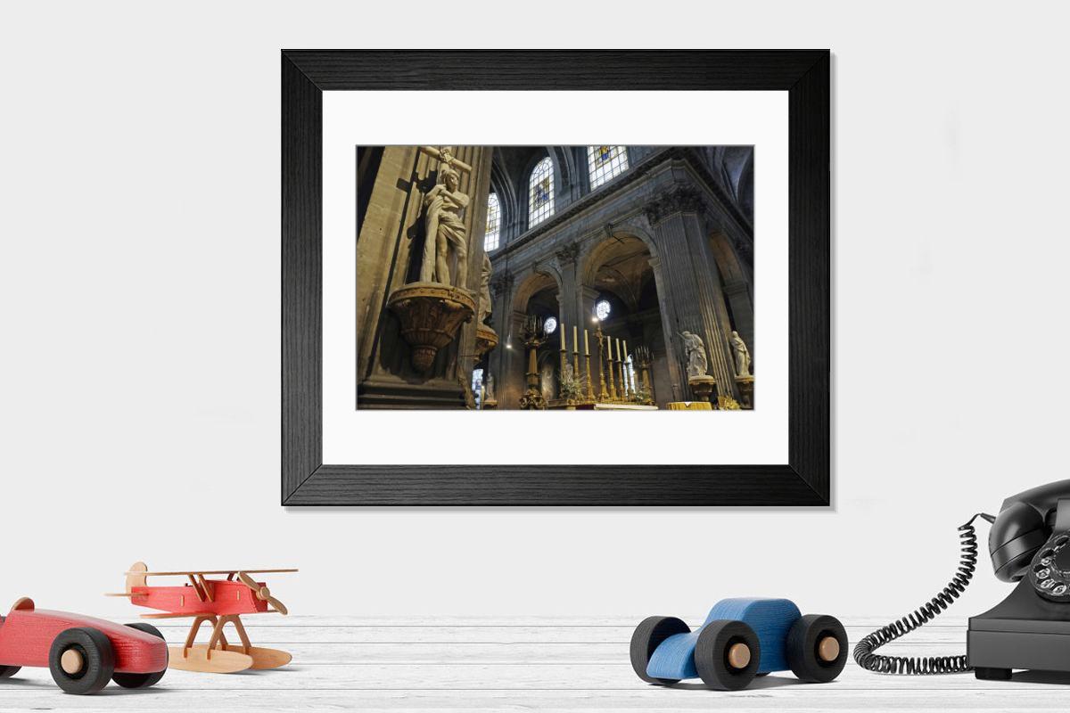 Shown hanging in a room: Modern 14"x12" (36x31cm)