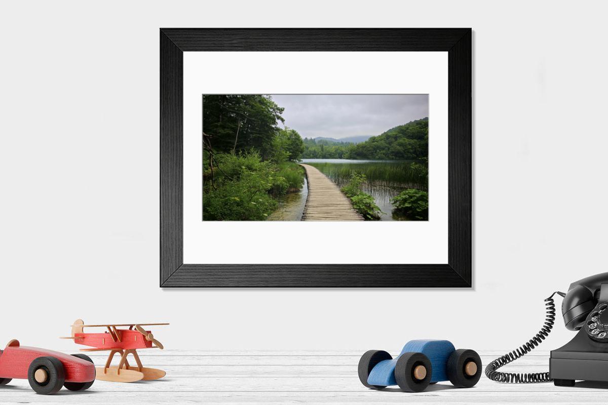 Shown hanging in a room: Modern 14"x12" (36x31cm)