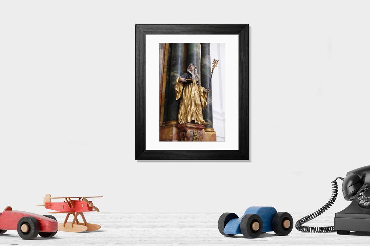 Shown hanging in a room: Modern 14"x12" (36x31cm)