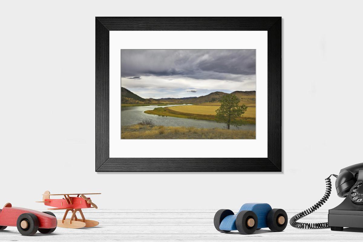Shown hanging in a room: Modern 14"x12" (36x31cm)