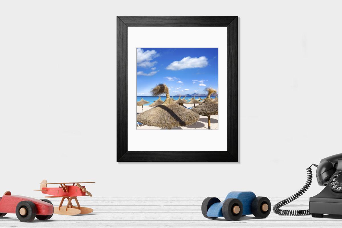Shown hanging in a room: Modern 14"x12" (36x31cm)