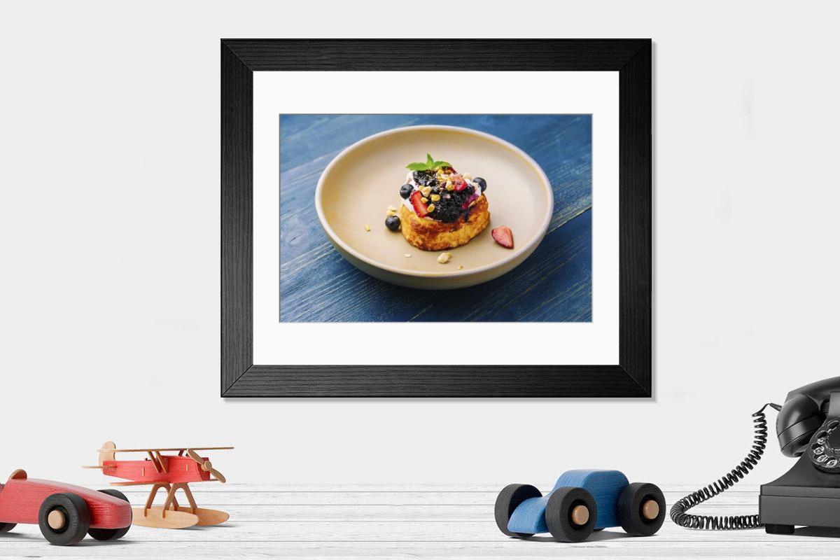 Shown hanging in a room: Modern 14"x12" (36x31cm)